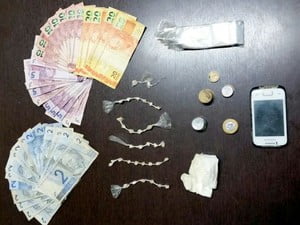 Jovens ganhariam R$ 80 após vender toda a cocaína - Foto: Divulgação