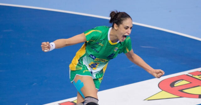 Brasil garante a final contra a Sérvia no Mundial feminino de Handebol 2013