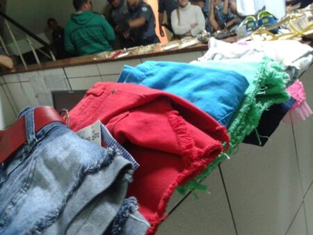 Mulheres lamentaram o ocorrido dizendo que nÃ£o precisavam cometer o crime - Foto: Valter Martins / Piracicaba em Alerta