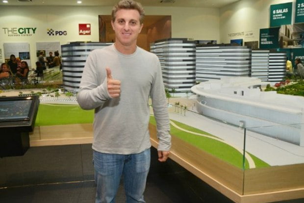Está podendo em? Luciano Huck compra escritório avaliado em mais de R$ 3 milhões