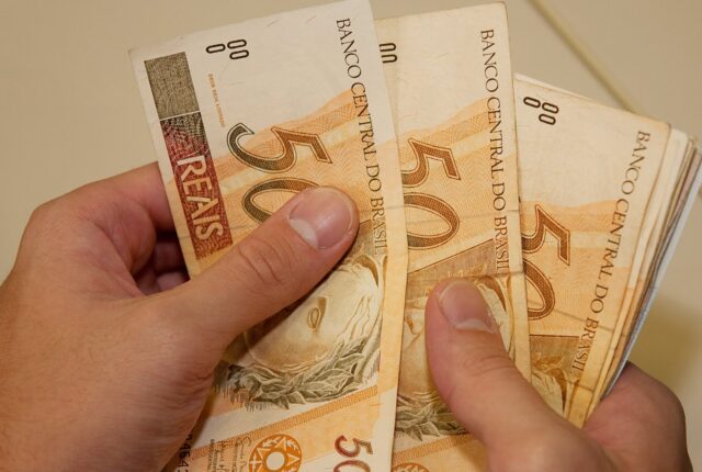 Sebrae dá dicas às pequenas empresas sobre pagamento do 13º salário Sebrae dá dicas às pequenas empresas sobre pagamento do 13º salário