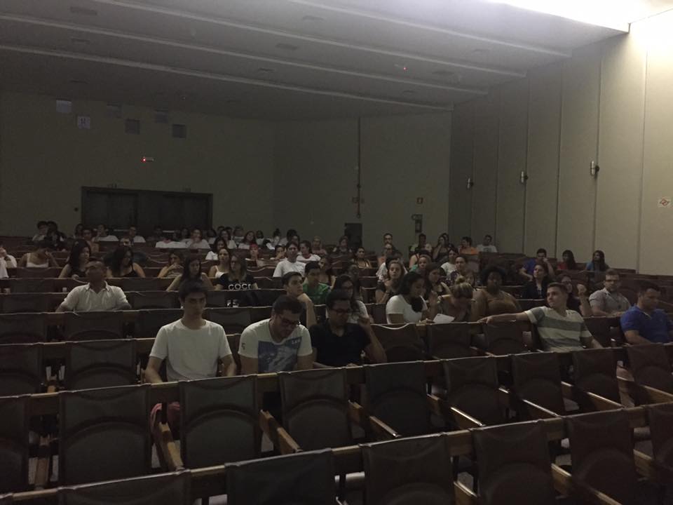 Uma das turmas na qual prestigiou a palestra do Capitão (Reprodução / Facebook)