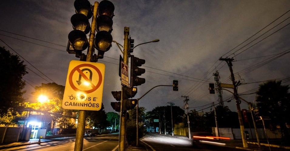 Piracicaba investe quase R$ 130 mil em nobreaks para cruzamentos semafóricos