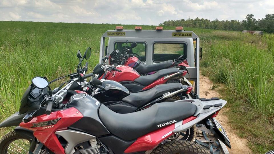 Em matagal, Guarda Civil de Piracicaba encontra quatro motos roubadas