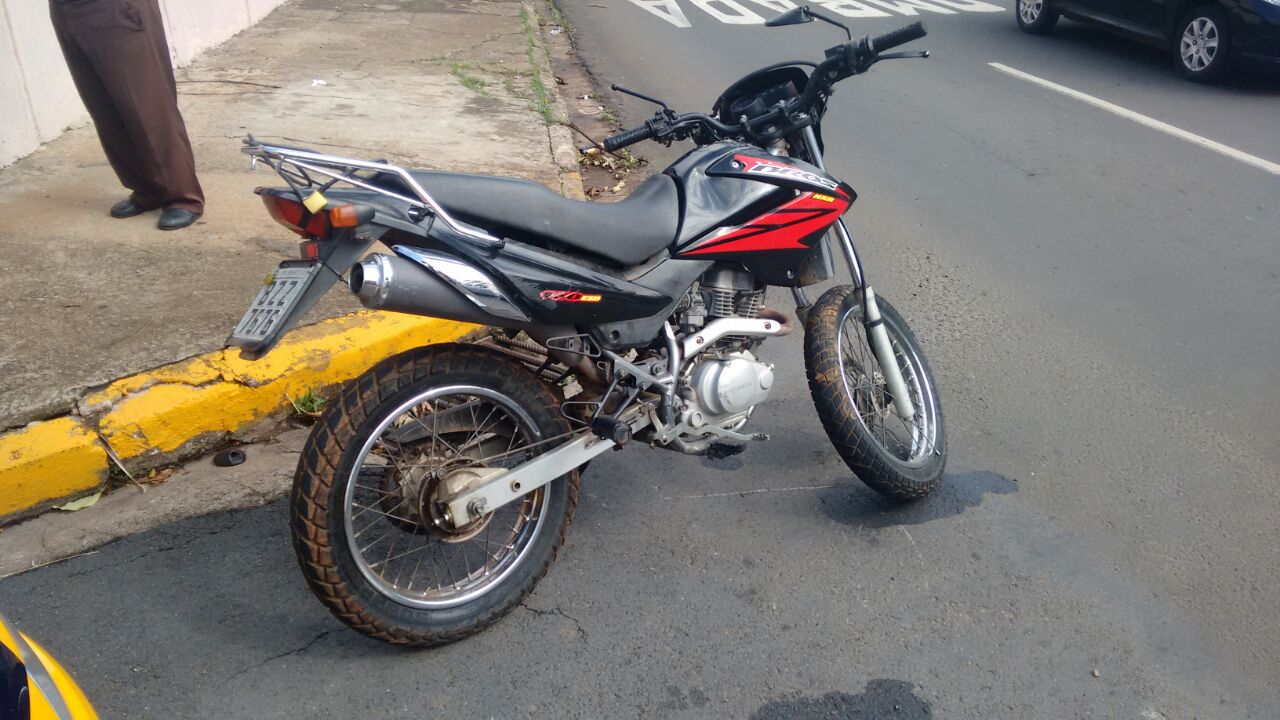 Após colisão, acidentados dão soco em motorista e fogem em Piracicaba