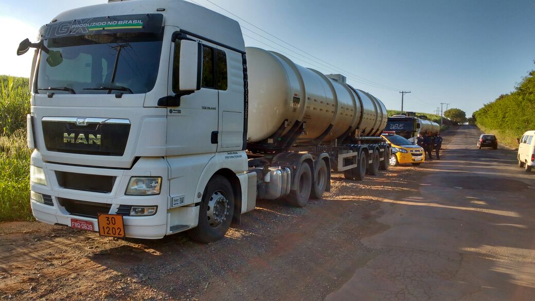 Carretas roubadas em Paulínia são abandonadas em Piracicaba