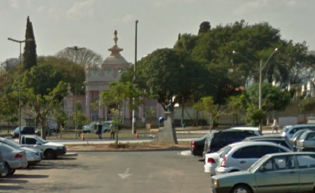 Após bate-papo em frente ao cemitério, homem tem carro roubado em Piracicaba