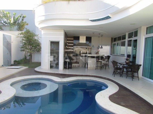 Conheça a mansão em Piracicaba que custa R$ 3 milhões