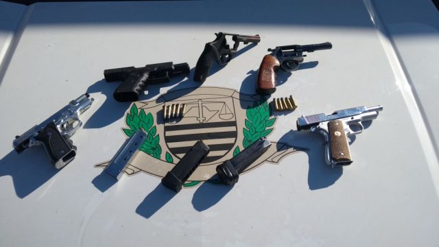 Dois são baleados e três presos em tentativa de roubo à banco em Ipeúna (SP)