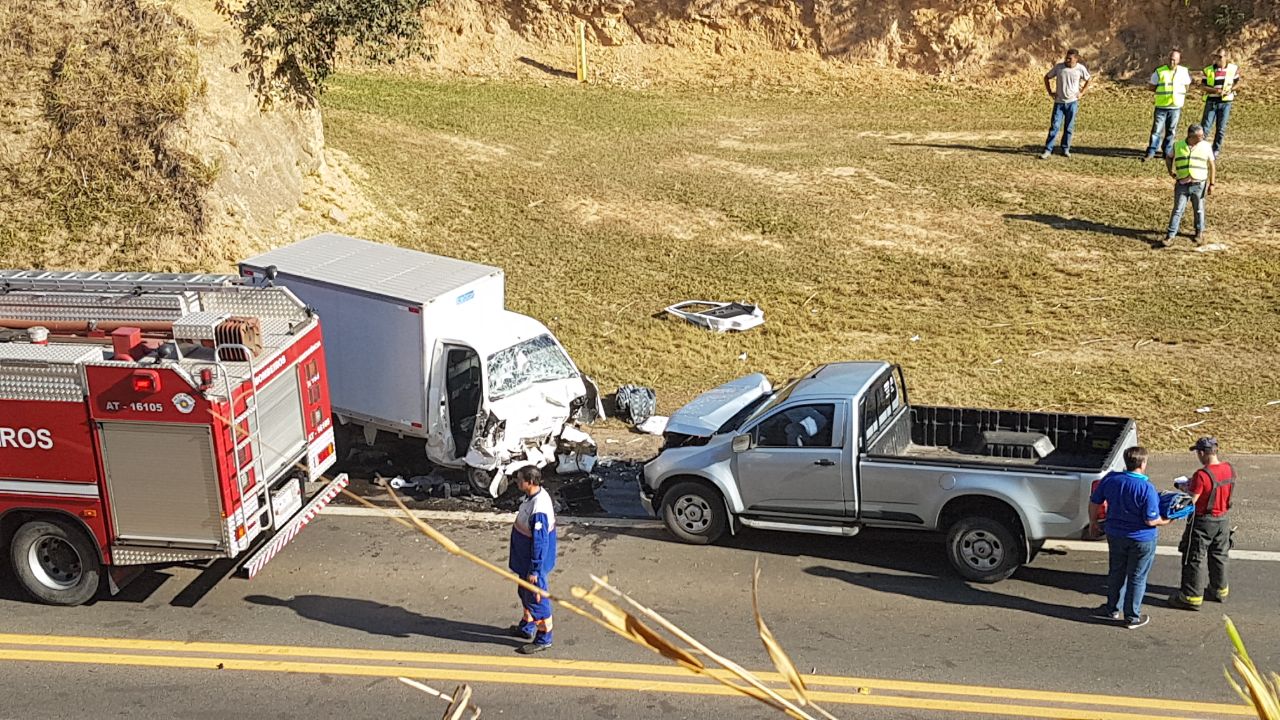 Motorista dorme ao volante, invade pista contrária e é socorrido em estado grave em Capivari