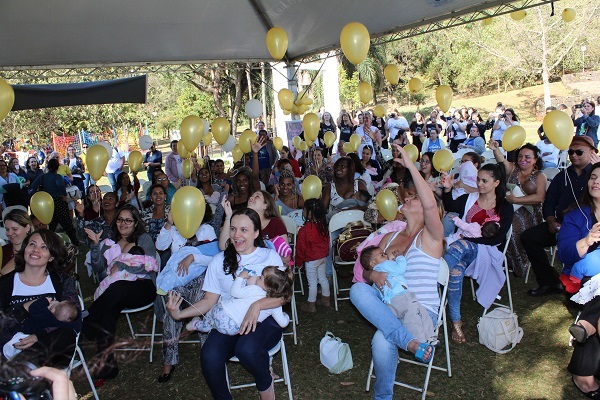 Hora do ‘mamaço’ no Parque da Rua do Porto foi um sucesso