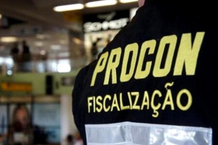 Em Piracicaba, Procon fiscaliza preços abusivos na venda de álcool em gel e máscara Procon Procon/SP