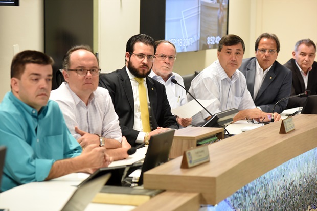 Erler corta mais R$ 10 milhões em despesas da Câmara Municipal de Piracicaba