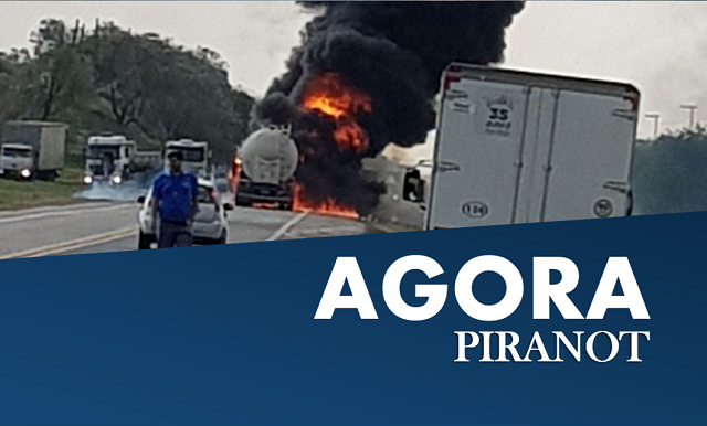 Caminhões pegam fogo após acidente e interditam a Rodovia do Açúcar