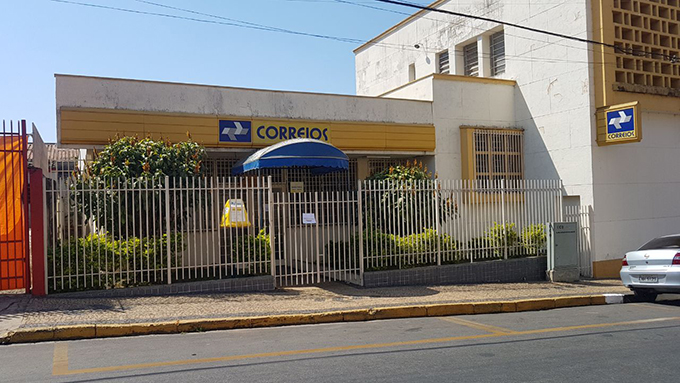 Ladrões assaltam agência dos Correios no centro de Capivari