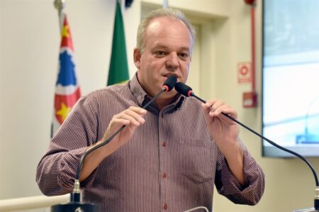 Acusada de atrapalhar projetos habitacionais, Câmara reage contra membro do Governo Almeida