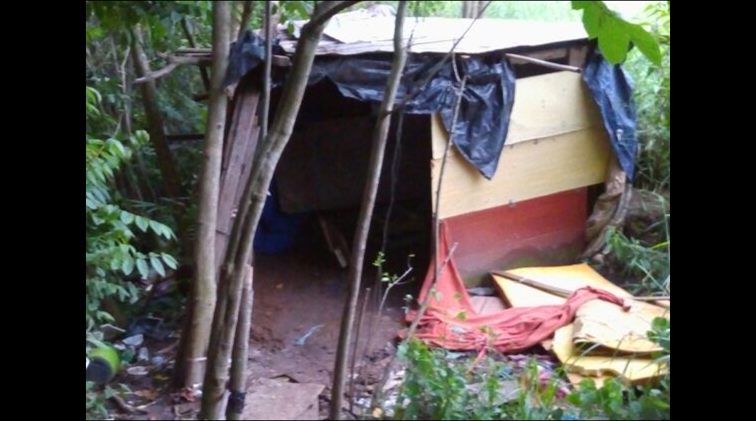 Polícia encontra homem amarrado e torturado dentro de barraco