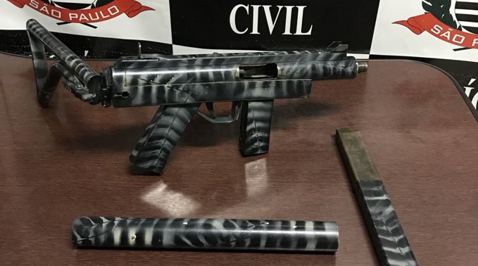 Homem que exibiu metralhadora no Bosques do Lenheiro é identificado