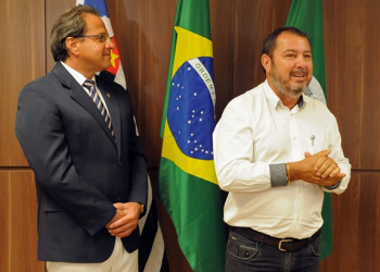 Moschini e Zezinho em cerimônia de posse - Foto: Divulgação