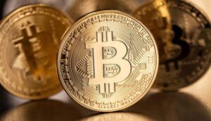 Bitcoint Ã© uma moeda virtual que vem conquistando espaÃ§o na economia