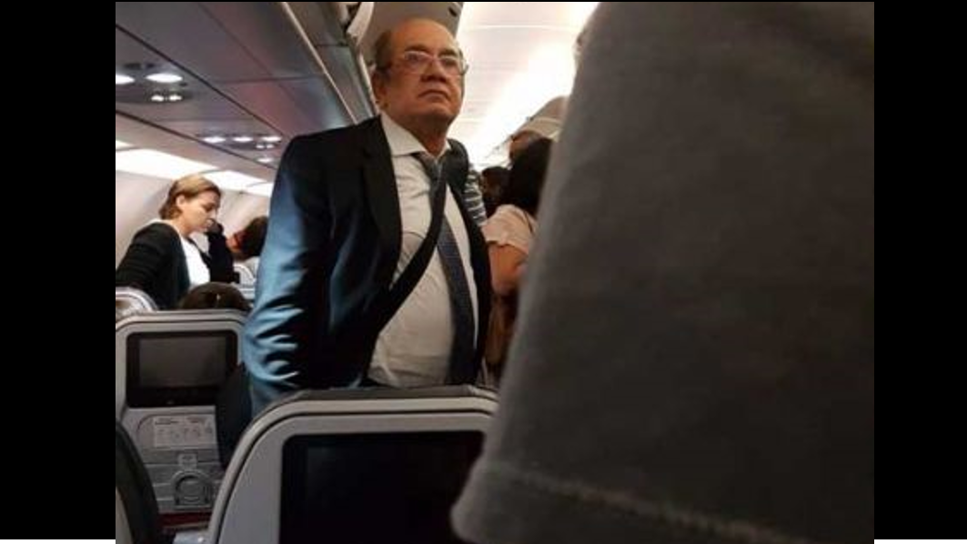 Gilmar Mendes manda PF procurar quem o xingou em avião