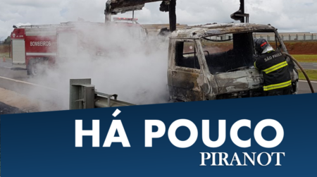 Caminhão da Bom Peixe pega fogo na Rodovia do Açúcar, em Rio das Pedras