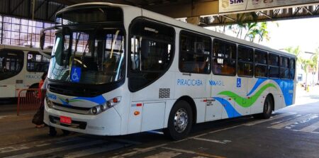Ônibus em Piracicaba operam com horários alterados neste feriado