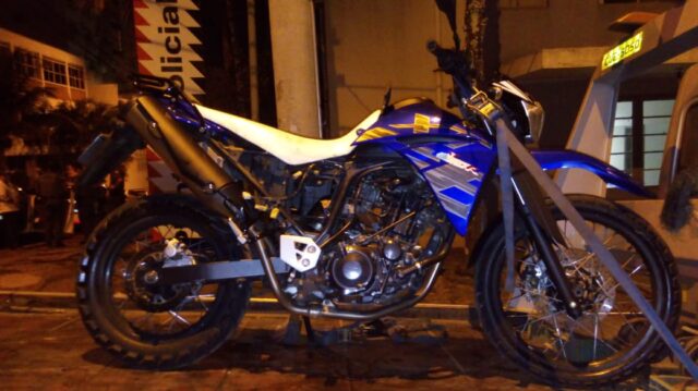 moto hornet apreendida - piracicaba