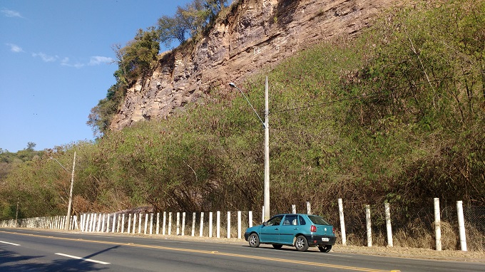 Avenida volta a ser liberada para tráfego de veículos, em Piracicaba