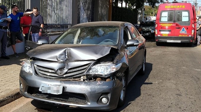 Acidente envolvendo três veículos deixa uma vítima, em Piracicaba