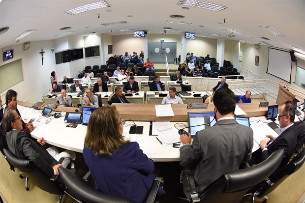 Aumento de repasse a projeto da Ilumina é aprovado pela Câmara em 1ª discussão