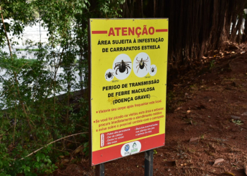placa carrapato infestação