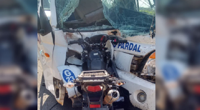 Idoso morre em grave acidente entre moto e caminhão nesta tarde (24)