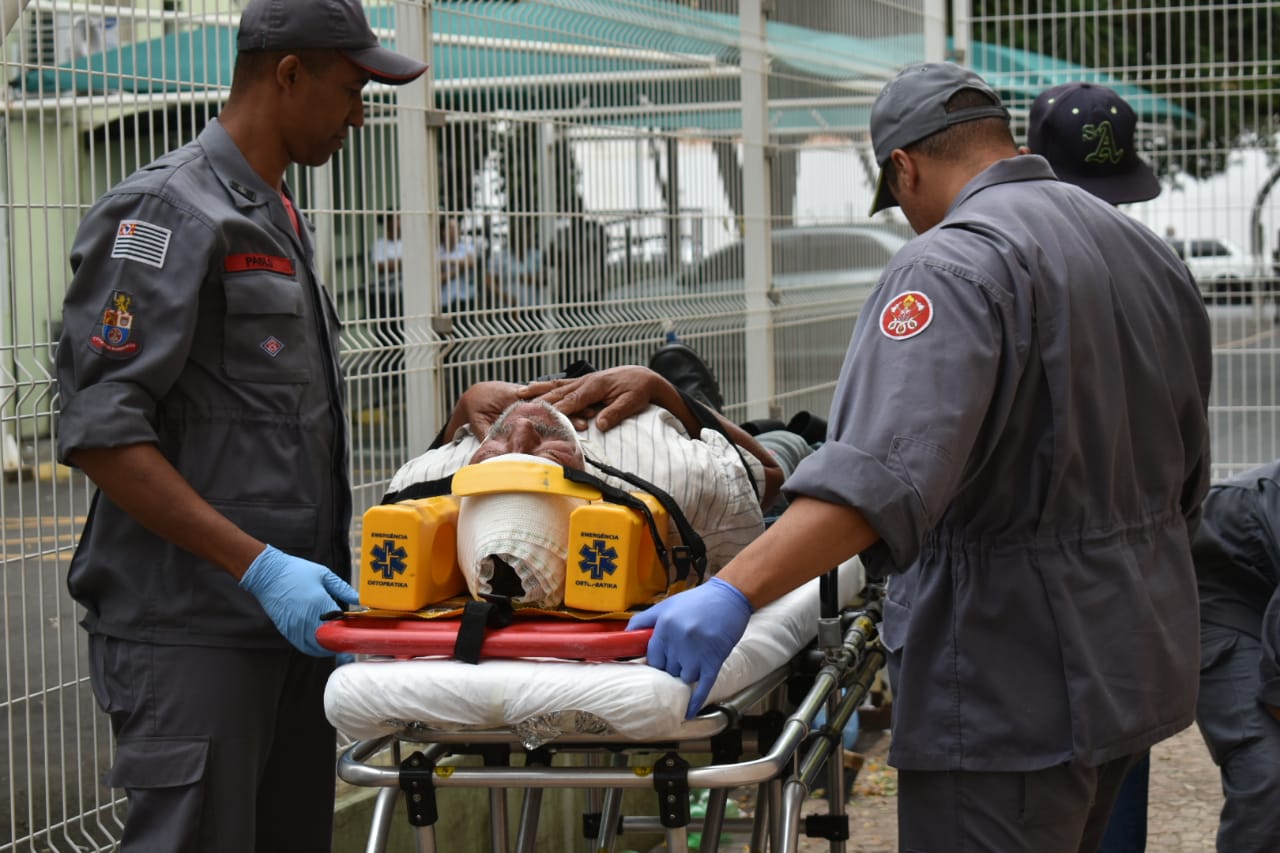 Morador de rua é agredido a pauladas nesta manhã em Piracicaba