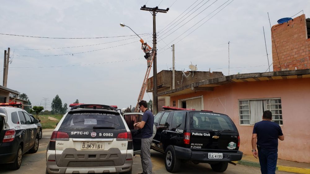 Em operação contra furto de energia elétrica, polícia prende cinco pessoas