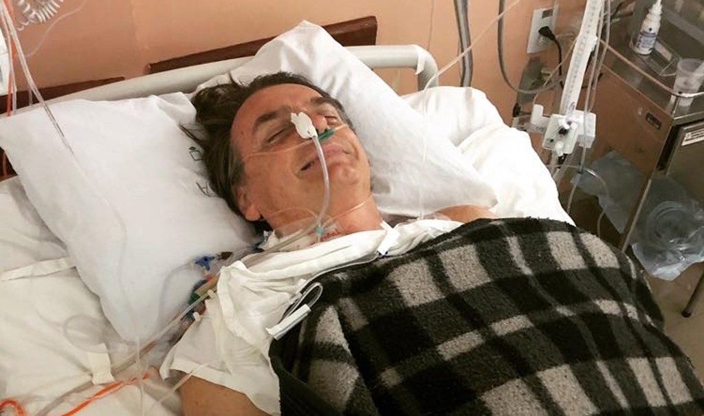 Bolsonaro está sem febre e recebe tratamento de prevenção à trombose