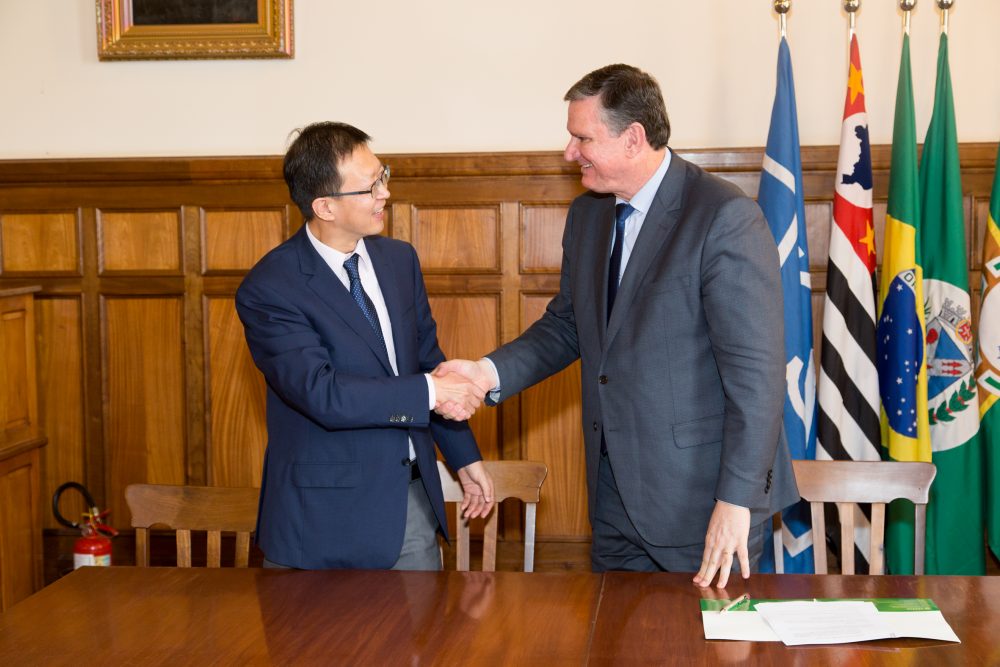Esalq assina acordo de colaboração em pesquisa com universidades da China
