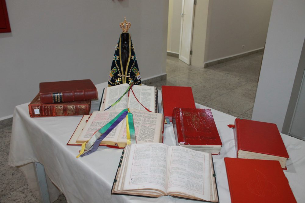 Diocese de Piracicaba promove exposição inédita de “missais antigos”