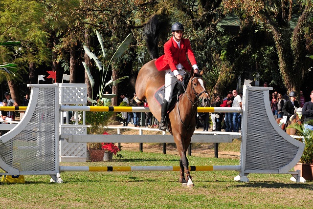 Piracicabano de 17 anos representará o Brasil no Campeonato Sulamericano de Hipismo