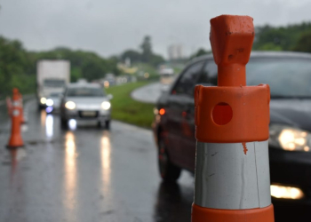 trânsito chuva