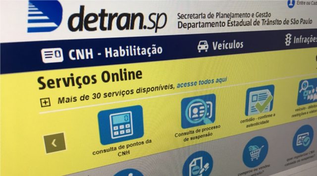 Multas, pontos na CNH, IPVA e licenciamento podem ser conferidos on-line