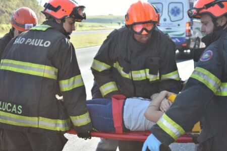 Acidente entre caminhão e carro deixa uma vítima na manhã desta sexta (30), em Piracicaba