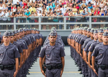 O governador Geraldo Alckmin participa da formatura de 1.598 soldados da Polícia Militar do Estado de São Paulo no Anhembi.Data: 21/11/2014. Local: São Paulo/SP.
Foto: Diogo Moreira/A2 FOTOGRAFIA