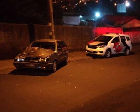 Homem furta veículo, atropela duas pessoas, foge da PM, mas acaba detido em Piracicaba