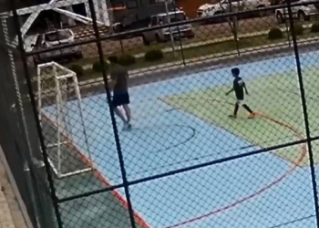 Imagens mostram momento que criança é agredida | Reprodução