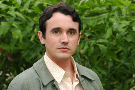 Ator Caio Junqueira morre no Rio de Janeiro aos 42 anos Caio Junqueira