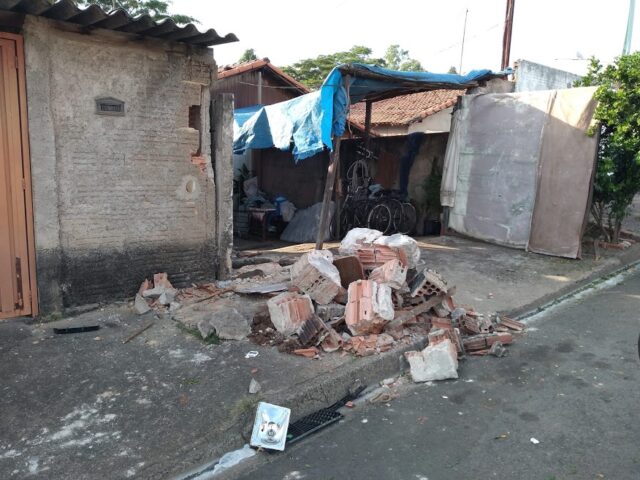 acidente - Motorista embriagado atropela duas pessoas, mata uma e foge a pé