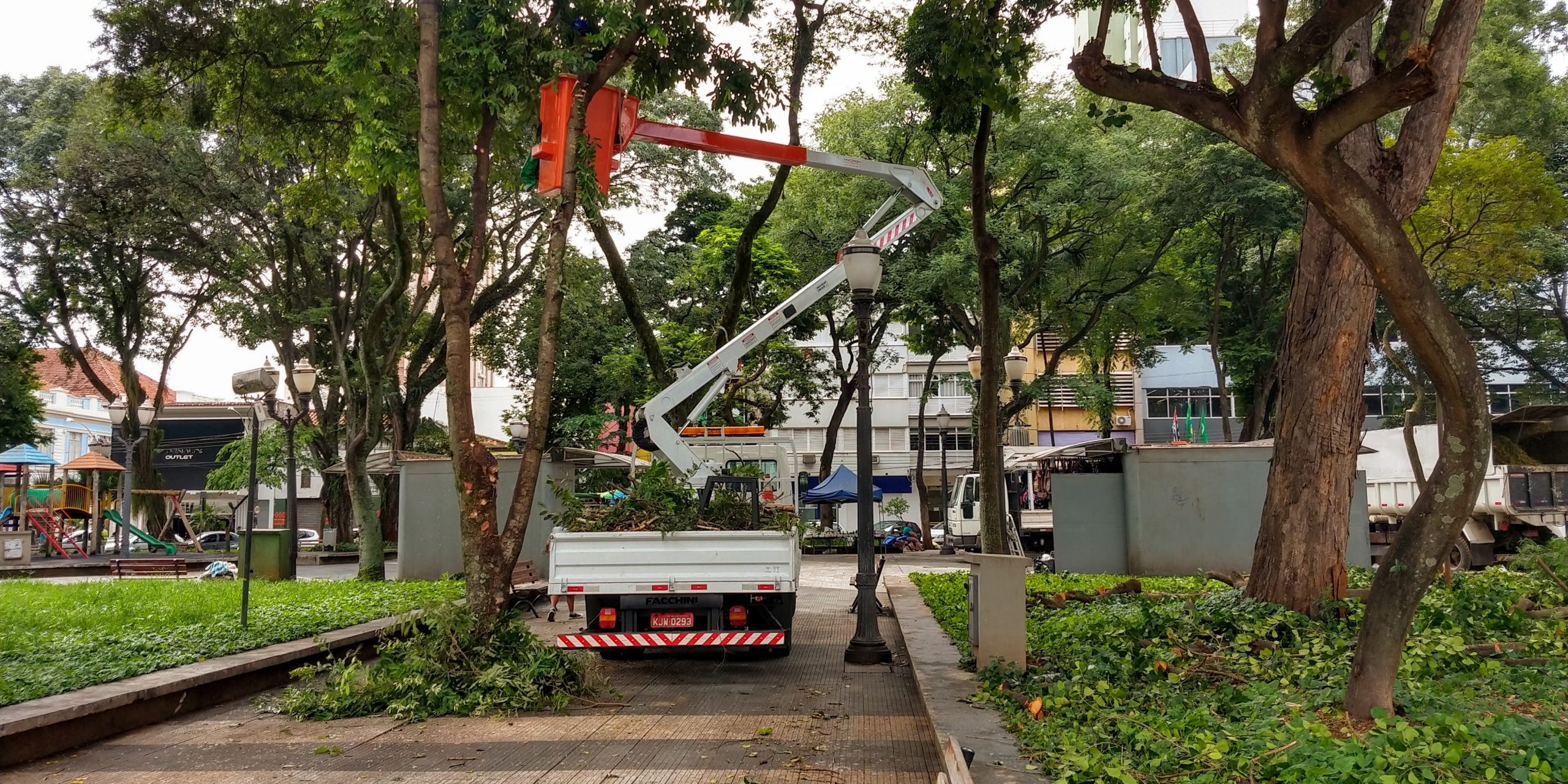 Praça José Bonifácio em Piracicaba (SP) recebe trabalhos de melhorias