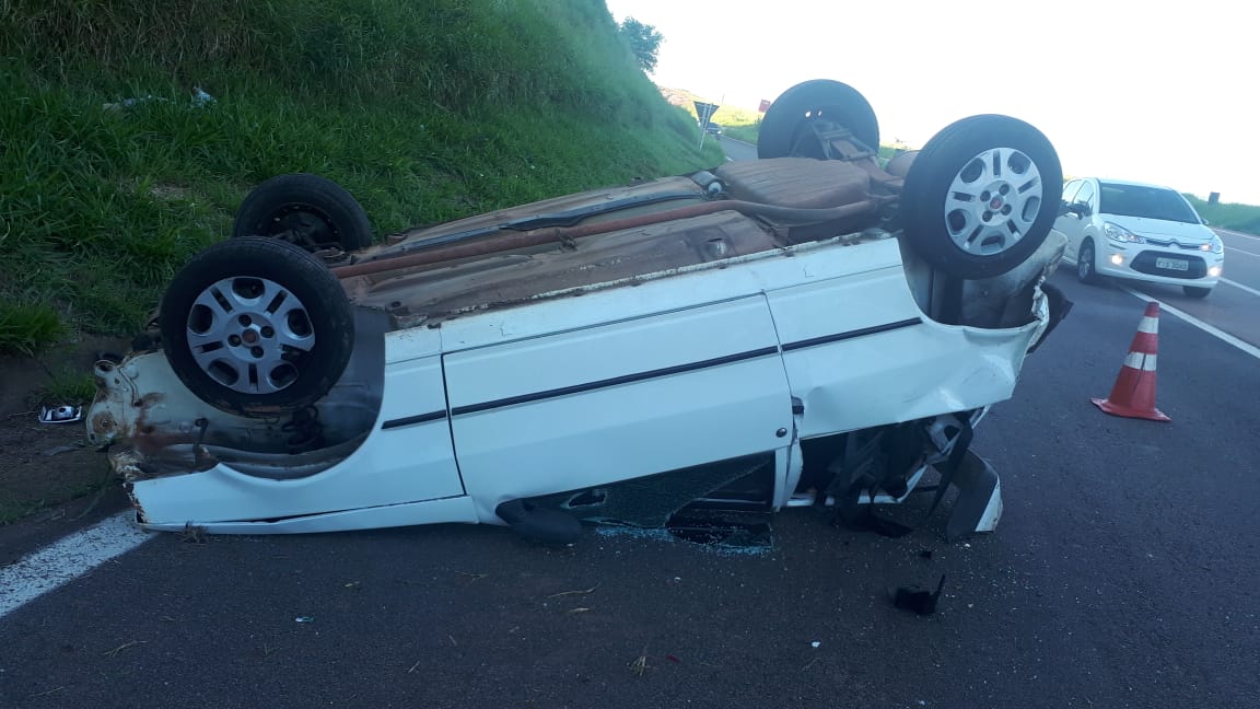 Em Campinas, pessoa capota veículo e fica gravemente ferida