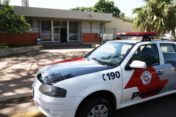 Homem de 50 anos morre após ser baleado no abdômen